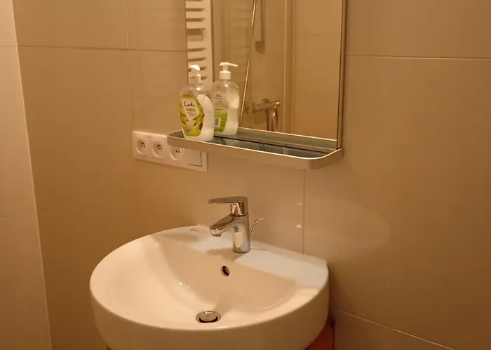 Nr 7 - Kamienica Kameralna - Senatorska 4 - Dostep Na Kod Lejlighed Łódź