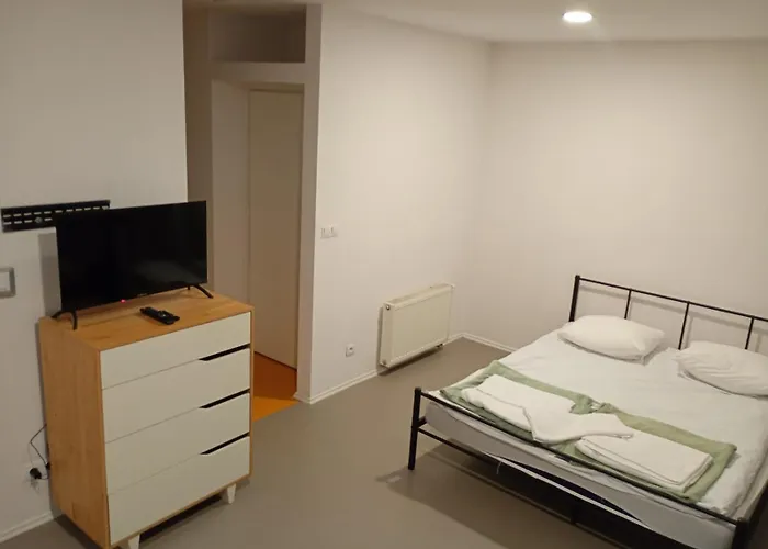 Nr 7 - Kamienica Kameralna - Senatorska 4 - Dostep Na Kod *